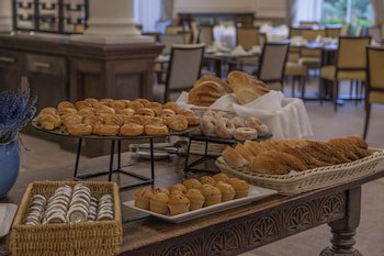 Oatlands Park Hotel