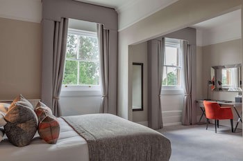 Oatlands Park Hotel
