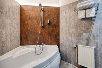B&B Hotel Mons Centre