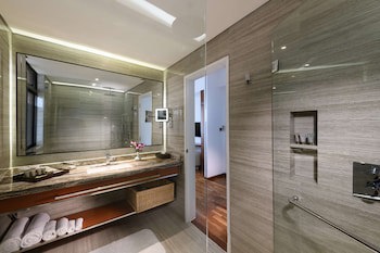 Hilton Colombo Residence