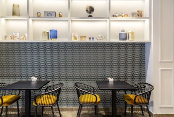 Eurostars Puerta Real Hotel