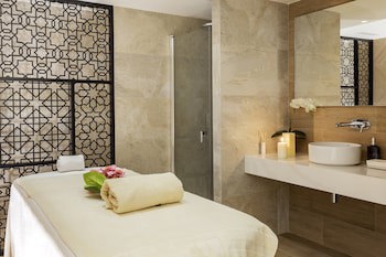 Eurostars Puerta Real Hotel