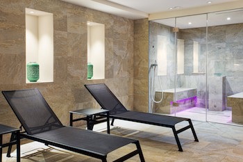 Eurostars Puerta Real Hotel