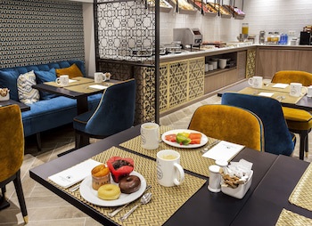 Eurostars Puerta Real Hotel