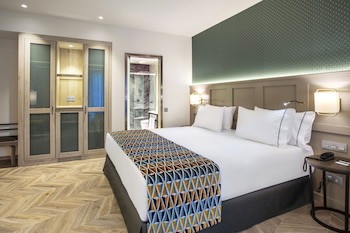 Eurostars Puerta Real Hotel