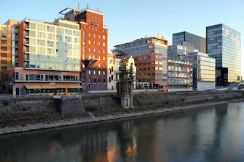 Courtyard by Marriott Dusseldorf Hafen galeri fotoğrafı