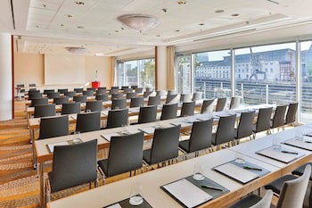 Courtyard by Marriott Dusseldorf Hafen galeri fotoğrafı