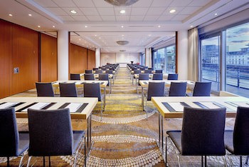 Courtyard by Marriott Dusseldorf Hafen galeri fotoğrafı