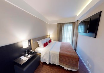 Estanplaza Funchal - Faria Lima