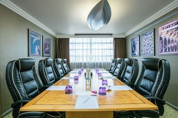 Crowne Plaza Liverpool - John Lennon Airport, An Ihg Hotel