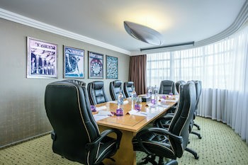 Crowne Plaza Liverpool - John Lennon Airport, An Ihg Hotel