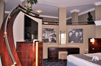 Crowne Plaza Liverpool - John Lennon Airport, An Ihg Hotel