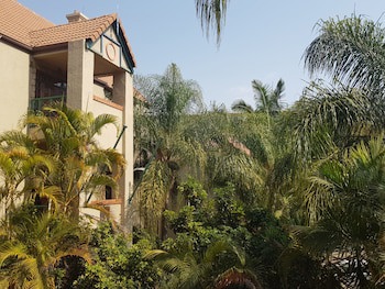 Court Classique Suite Hotel