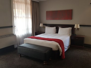 Court Classique Suite Hotel