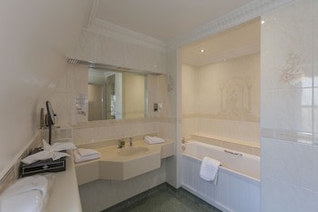 Best Western Moores Central Hotel