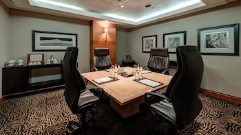 Intercontinental Johannesburg O.R Tambo Airport, An Ihg Hotel