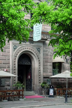 Elite Plaza