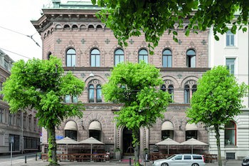 Elite Plaza