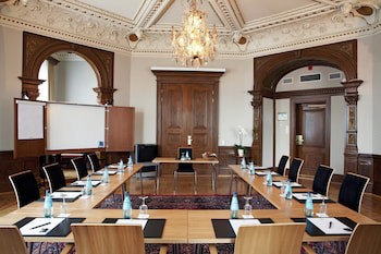 Elite Plaza