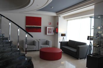 Urban Dream Granada Hotel