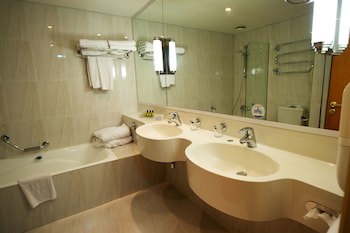 Adams Beach Hotel & Spa Deluxe Wing – Adults Only galeri fotoğrafı