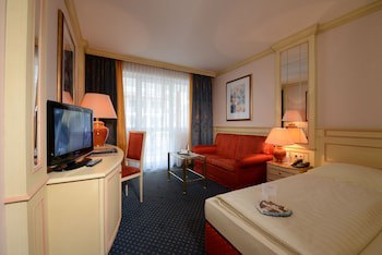 The Monarch Hotel fotoğrafı