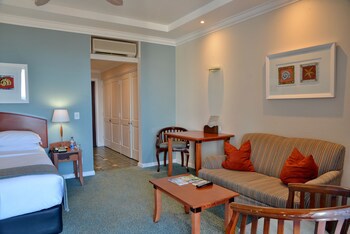 Courtyard Hotel Gqeberha