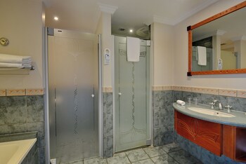 Courtyard Hotel Gqeberha