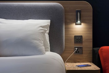 Holiday Inn Express Milton Keynes, An Ihg Hotel