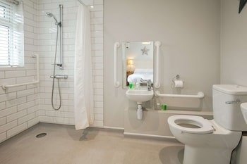 George Hotel, Bw Signature Collection
