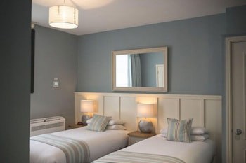 George Hotel, Bw Signature Collection