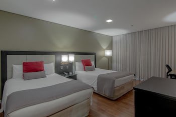 Hotel Deville Prime Porto Alegre