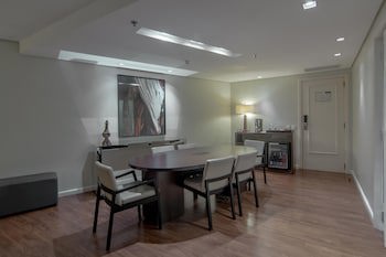 Hotel Deville Prime Porto Alegre