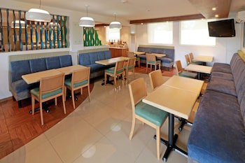 Holiday Inn Express Piedras Negras, An Ihg Hotel