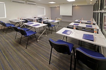 Holiday Inn Express Piedras Negras, An Ihg Hotel