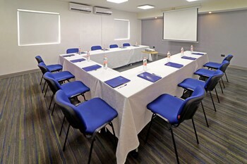 Holiday Inn Express Piedras Negras, An Ihg Hotel