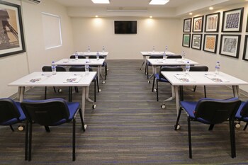 Holiday Inn Express Piedras Negras, An Ihg Hotel