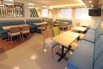 Holiday Inn Express Piedras Negras, An Ihg Hotel