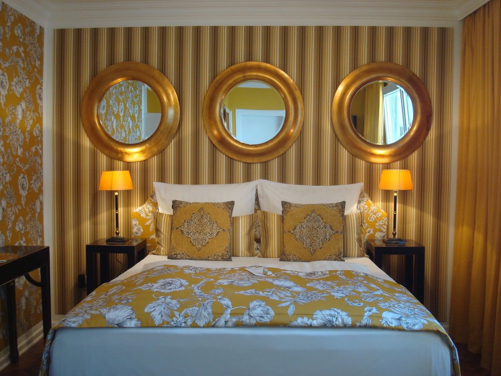 Sir & Lady Astor (Adults Only)