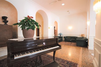 Rechigi Park Hotel galeri fotoğrafı