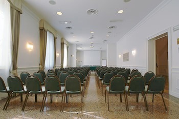 Rechigi Park Hotel galeri fotoğrafı