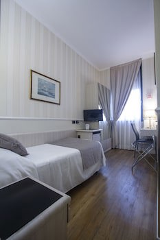 Hotel Flora fotoğrafı