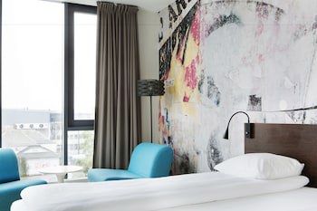 Comfort Hotel Victoria Floro, Markegata 43, 6900, Norway