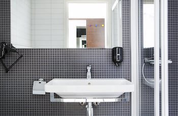 Comfort Hotel Victoria Floro, Markegata 43, 6900, Norway