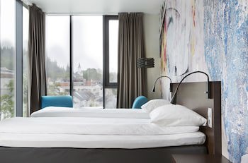 Comfort Hotel Victoria Floro, Markegata 43, 6900, Norway