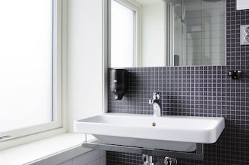 Comfort Hotel Victoria Floro, Markegata 43, 6900, Norway