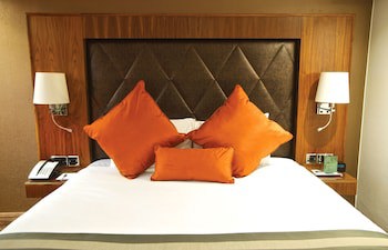 Frensham Pond Country House Hotel & Spa