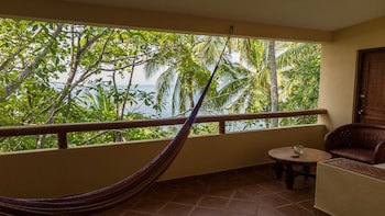 Catalina Beach Resort