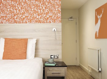 Cairn Hotel