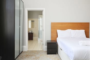 Cairn Hotel